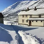 Overvoll Farm Pansiyon Stranda (More og Romsdal)