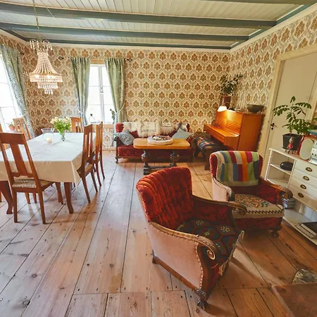 Overvoll Farm * Stranda