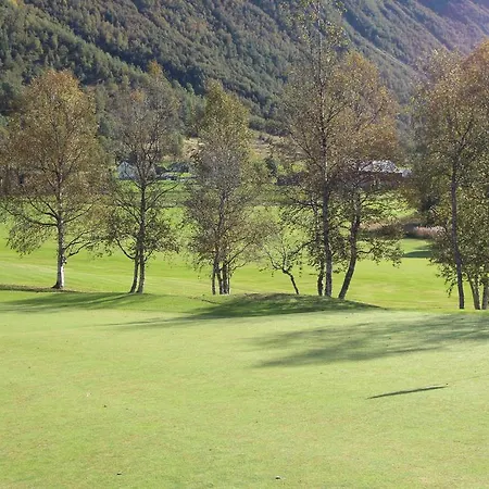 Homestay Overvoll Farm