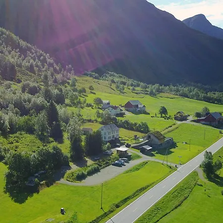 Overvoll Farm Pansiyon Stranda (More og Romsdal)